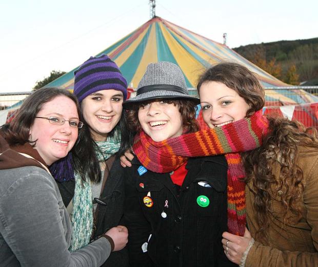 Border Counties Advertizer: Llanfyllin Workhouse Bonfire Party last Saturday Night

pic is L-R Kay Jones , Emily England , Phoebe Rogers and Katerina Dauksta



PB671A-2006